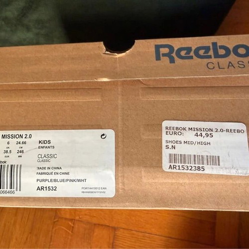 Reebok Retro Athletic Sneakers like new, size 38.5, multicolor