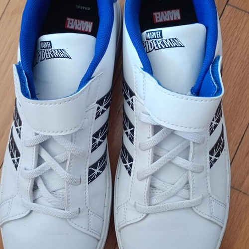 Adidas Spiderman Grand Court size 40 like new