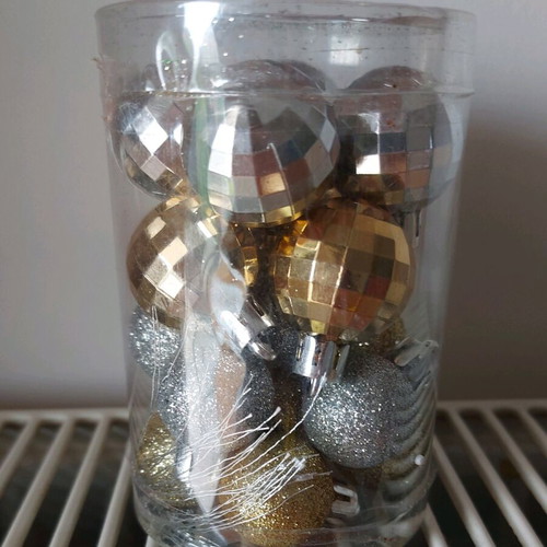 Christmas balls new, pack of 20, gold and silver