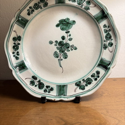 Maiolica Antique Plate 18th-19th Century Handmade, like new