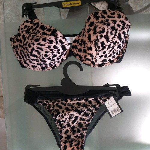 Wonderbra lingerie set new, push up bra 75D, size 40