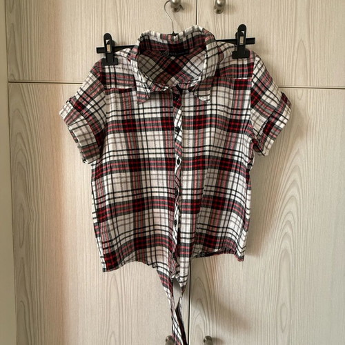 Checked crop shirt with front tie like new