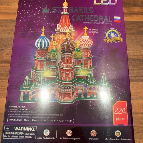 Puzzle 3D St Basils Cathedral Cubicfun new with LED lighting