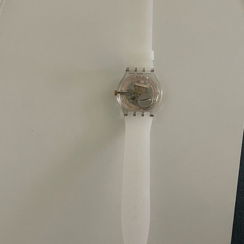 Swatch Limited Edition SUOZ161 41 mm like new with silicone strap