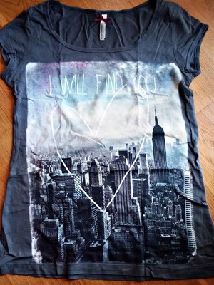 T-shirt Stradivarius gray with New York print like new