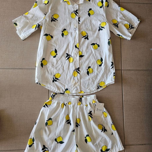 J MOOD Onesize Set with Shirt and Shorts New, White