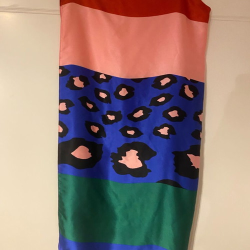 Large satin scarf used