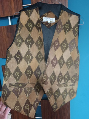 Vintage suede vest with gold details like new, size L