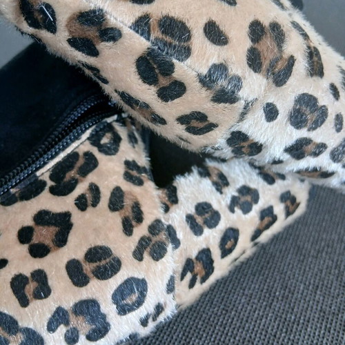 Amelia ankle boots black suede with leopard print, like new, size 39