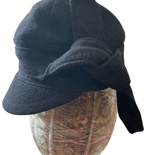 Black wool hat Tyrolean style like new
