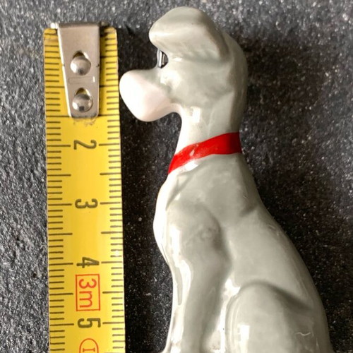 Porcelain dog figurine like new, small