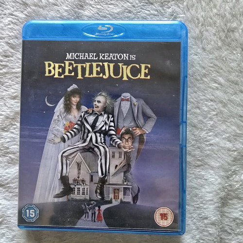 Beetlejuice Blu-Ray like new, comedy with English subtitles