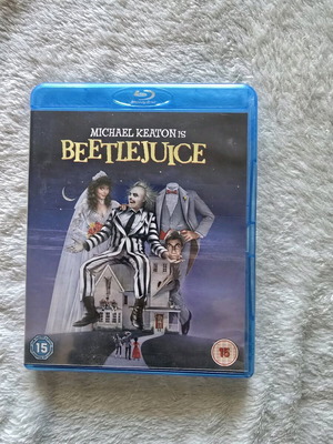 Beetlejuice Blu-Ray like new, comedy with English subtitles
