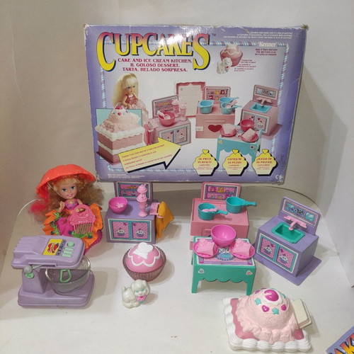 Rare Vnt Cupcake Set Cafe Ise Cream Kitchen and Doll like new