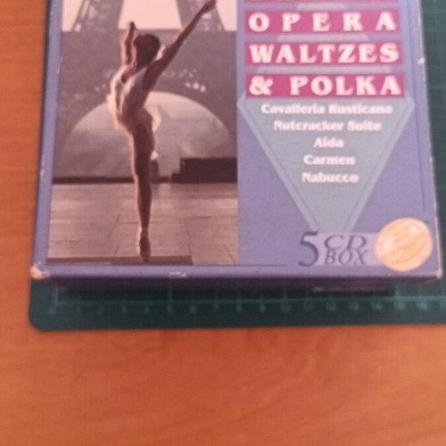 5 classical music CDs like new, ballet, operas, waltzes, polka