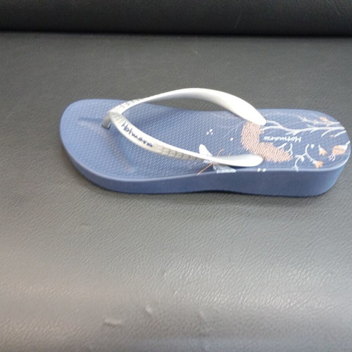 Platform flip-flops with silver straps