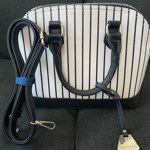 Diana&Co shoulder and hand bag new, striped black and white