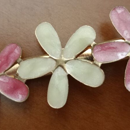 Hair Accessories Set with Flower Clips and Mini Rhinestone Clip like new
