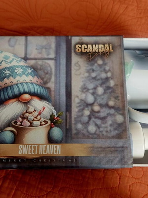 Scandal Xmas Sweet Heaven ενυδατική κρέμα σώματος 200ml και αφρόλουτρο 200ml με κούπα
