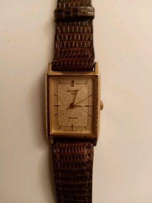 Orient women's vintage watch used, gold color