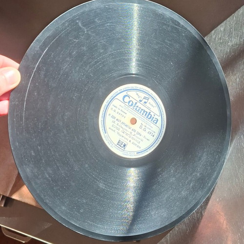 Columbia 78 RPM record used with Tino Rossi and Luigi Fort