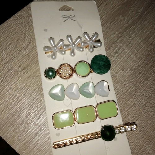 Hair clips new set in green shades