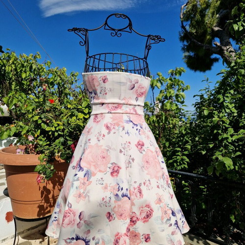 Floral strapless dress like new, Blue Vanilla, size Small