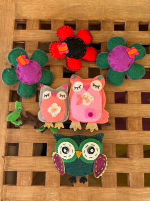 Handmade pins set of 5 made of felt-like material