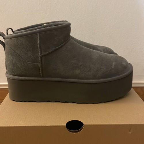 Ugg Ultra Mini Platforms new, unworn, gray, size 41