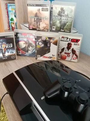 PlayStation 3 κονσόλα μεταχειρισμένη με χειριστήριο, καλώδιο φόρτισης και 6 παιχνίδια