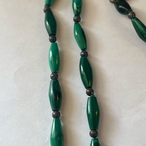 Vintage jewelry set with necklace and bracelet, like new, green stones