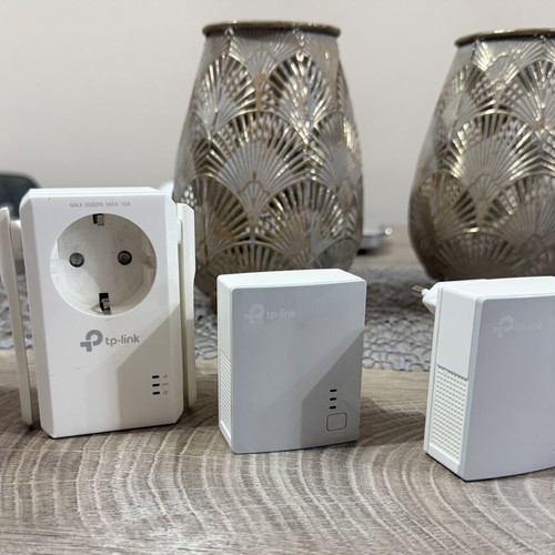 TP-Link TL-WA860RE WiFi Extender and TL-PA4010 Powerline Adapter Kit