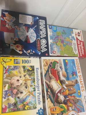 Set of 4 games: 3 puzzles and 1 board game