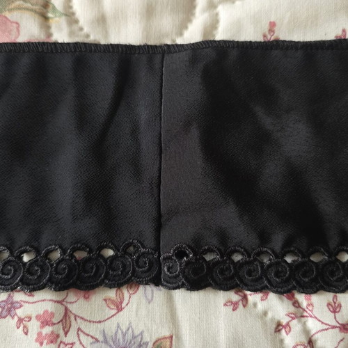 Set of 3 detachable collars, 2 black with embroidery, 1 white