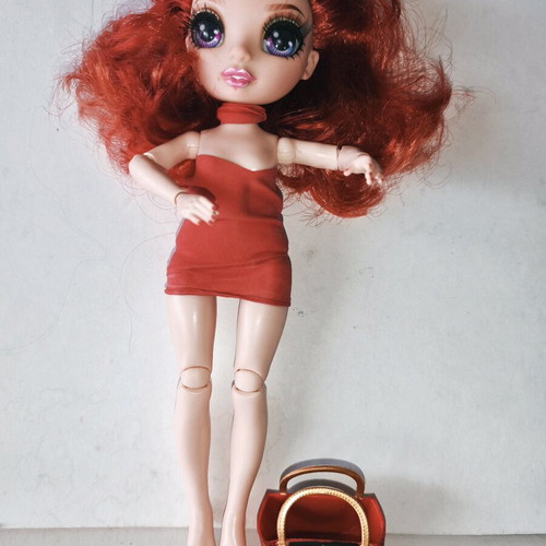 Rainbow High Jr Ruby doll used, 23 cm height