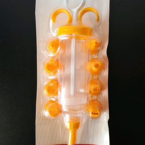 Pastry tools new with mini silicone molds and plastic piping bags