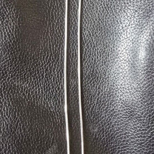 Silver chain like new