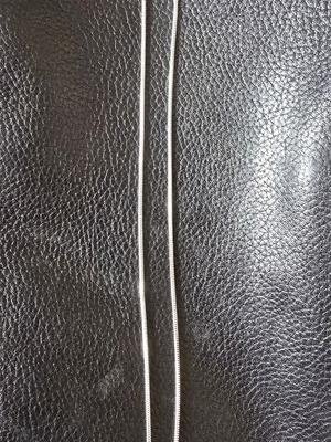 Silver chain like new