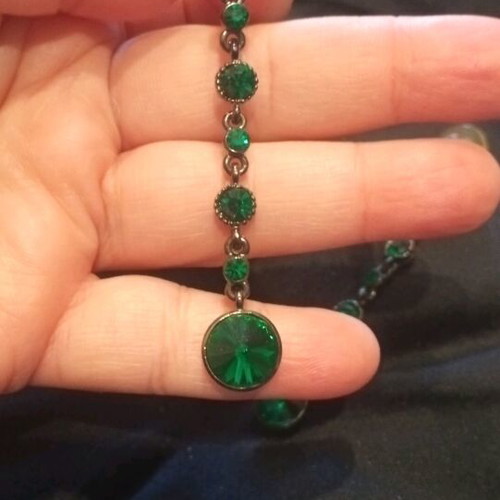 Earrings with green beads like new, lightweight