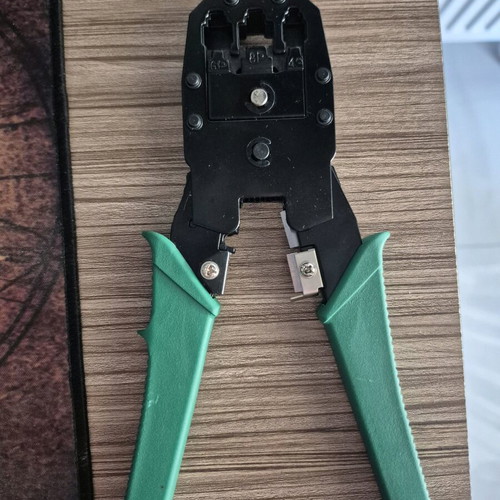 Rj45 crimping tool like new