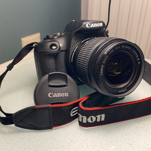Canon DSLR EOS2000D with two lenses like new, Shutter Count 176