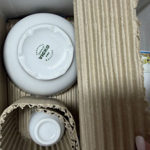 Vicko serving set with bowl, plate, and cup