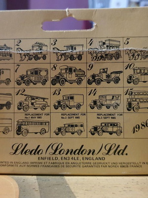 Lledo Days Gone Chevrolet Van Co-operative Milk like new