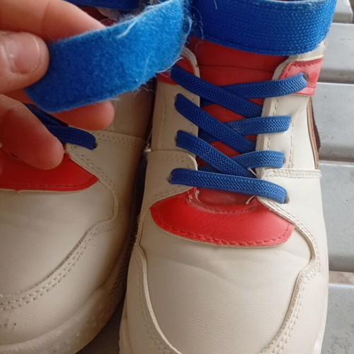 Hotweels Kids Boots size 32 like new with velcro