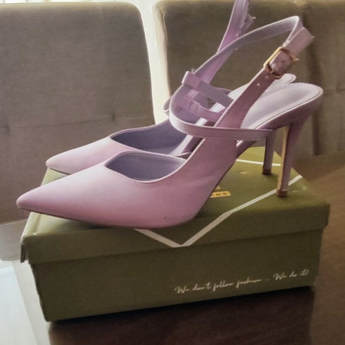 MIA Shoes deluxe collection lilac pumps like new, size 40