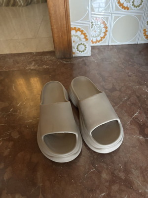 Soft women's sandals like new, size 39, gray