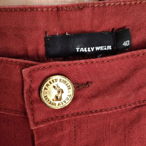 Tally Weijl brick red denim shorts used, size 40