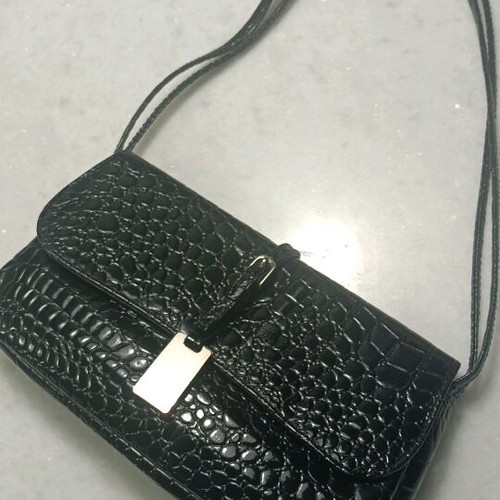 Croc print vegan leather shoulder bag like new, black