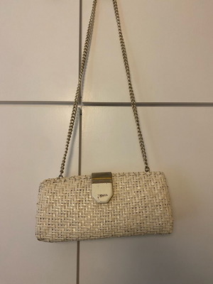 Bag with various stains that can be easily dyed