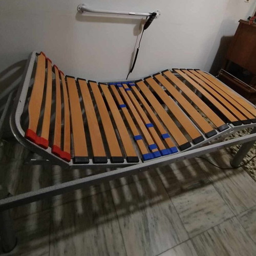 Medical reclining bed like new with remote control
